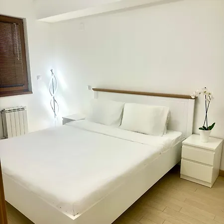 Skyline Oasis Apartment *