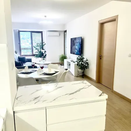 Апартаменты Skyline Oasis Скопье