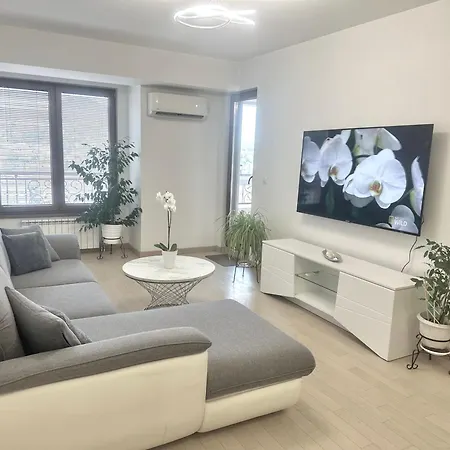 Skyline Oasis Скопье